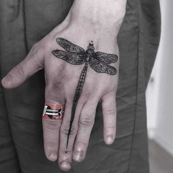 Tatuaggi con Significato di Forza Oltre