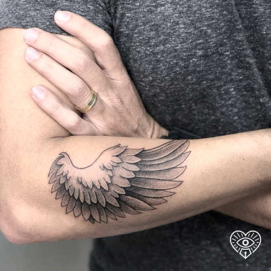 Tatuaggio Ali Significato, Idee e Foto Tatuaggio.co