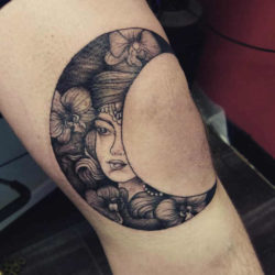 Tatuaggio Luna: Significato, Idee e Foto